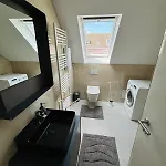 Apartment- Kernsaniert-duesseldorf Bilk شقة *