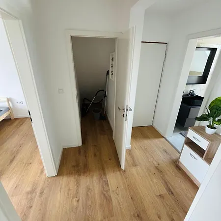 Apartment- Kernsaniert-duesseldorf Bilk * دوسلدورف