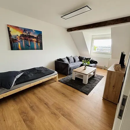 Apartment- Kernsaniert-duesseldorf Bilk دوسلدورف