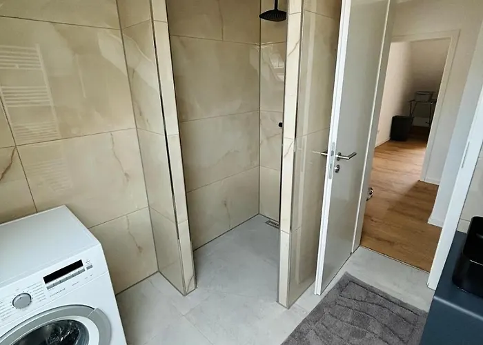 Apartment- Kernsaniert-duesseldorf Bilk Appartement