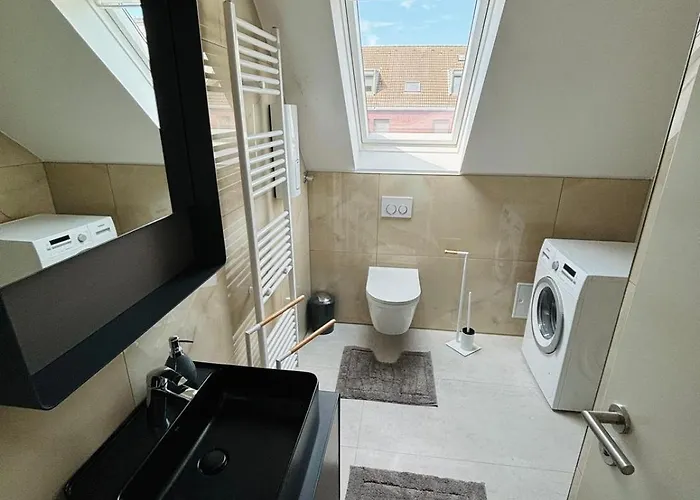 Apartment- Kernsaniert-duesseldorf Bilk Appartement *