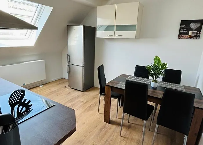 Apartment- Kernsaniert-duesseldorf Bilk